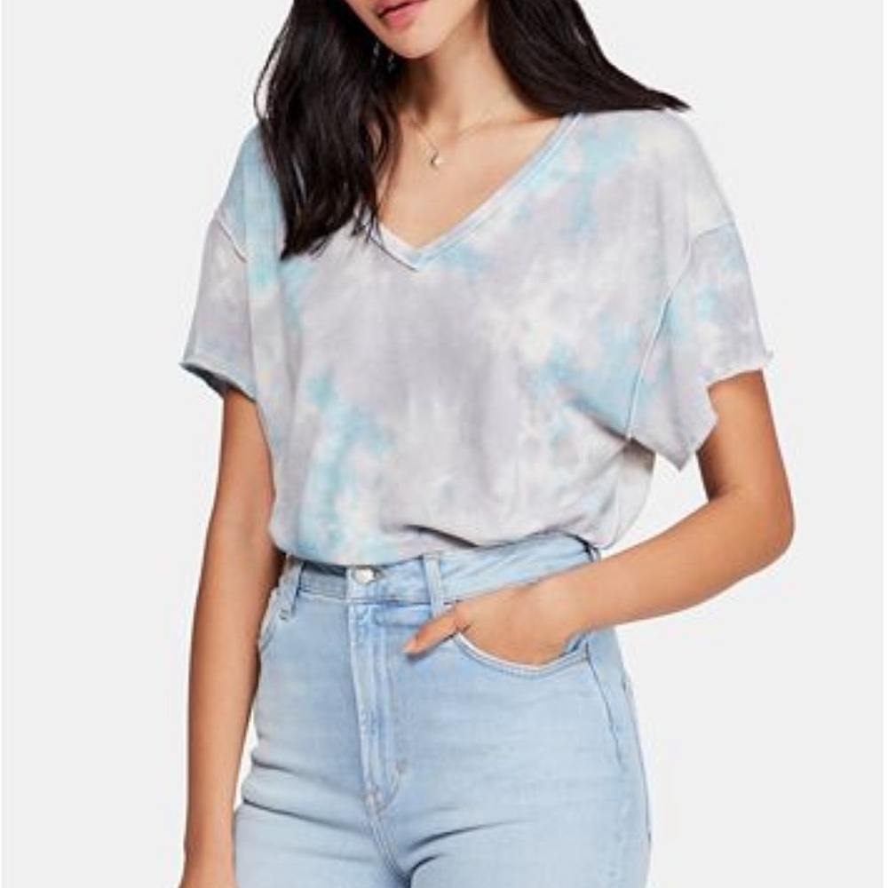🥰NWT- Free People T-Shirt (Sizes XS-Small-Med)🥰
